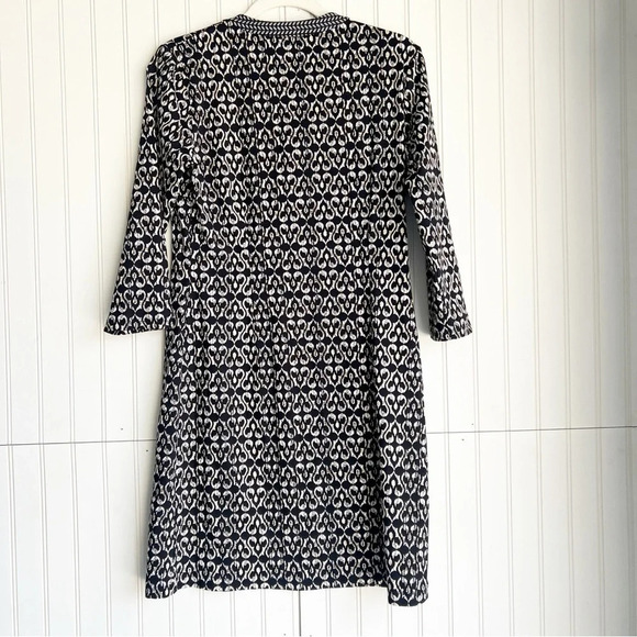 J. McLaughlin Size M 3/4 Sleeves Black Printed Lynn Henley  Dress - Picture 5 of 5